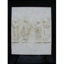 LR 135 Flachrelief Vestalinnen mit Rosengirlande h. cm. 87 x 73
